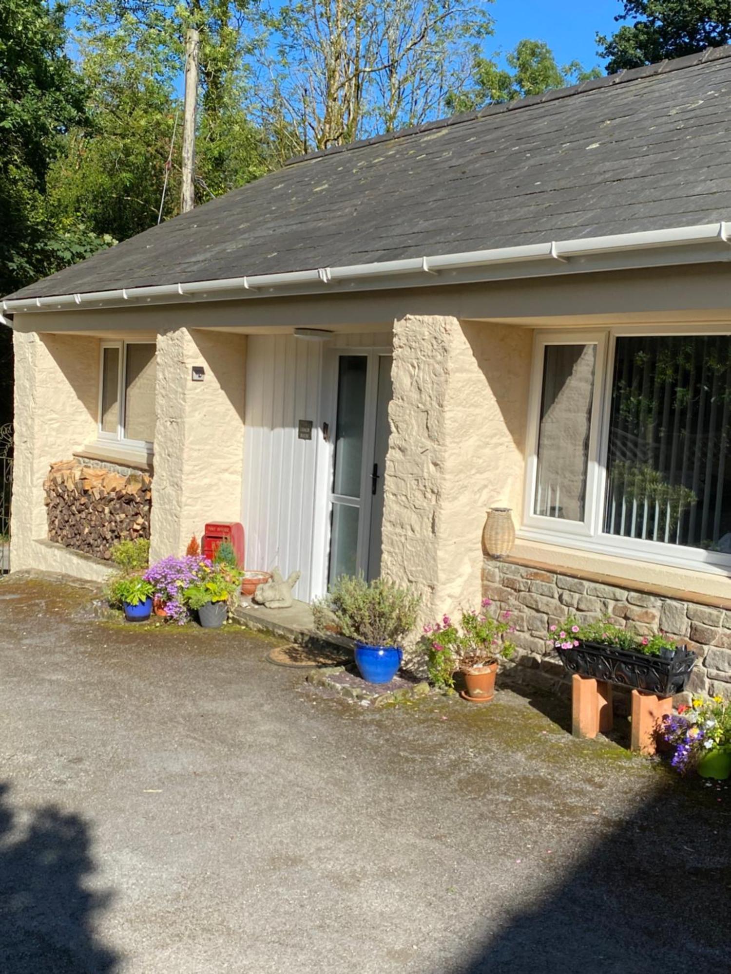 Beautiful Renovated Former Coach House Llandeilo Kültér fotó